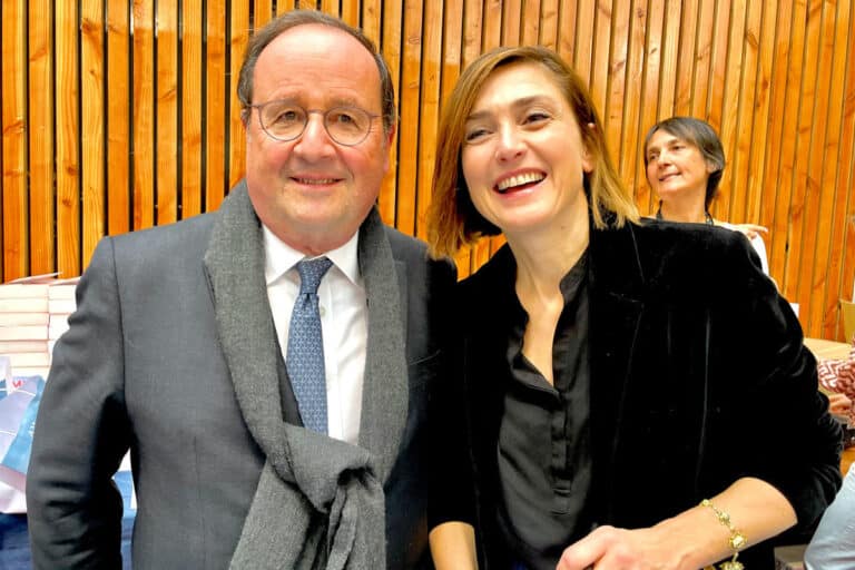 Julie Gayet, François Hollande, David Hallyday… Les people se rendent à la Foire du livre