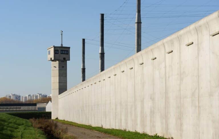 Corrèze : Jusqu’à quatre ans de prison ferme pour le réseau qui livrait drogue et téléphones aux détenus par drone
